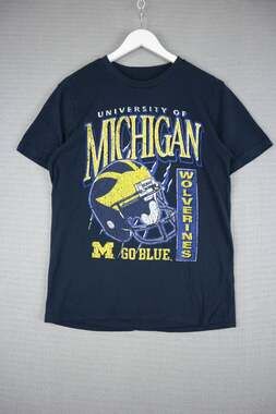 University of Michigan Cracked Wolverines Graphic Tee Small